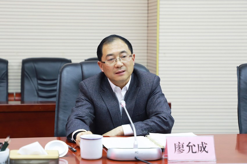 2023.3.21尹雪斌董事長受聘擔(dān)任山西農(nóng)業(yè)大學(xué)功能農(nóng)業(yè)研究院特聘院長(3).jpg 2023.3.21尹雪斌董事長受聘擔(dān)任山西農(nóng)業(yè)大學(xué)功能農(nóng)業(yè)研究院特聘院長(3).jpg